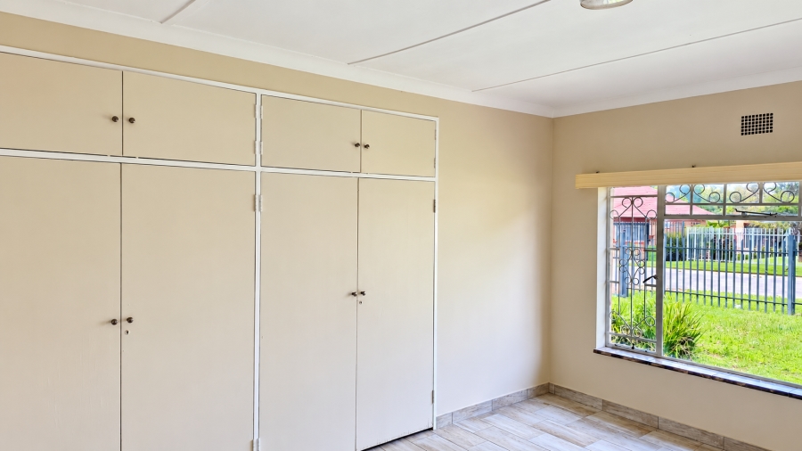 To Let 3 Bedroom Property for Rent in La Hoff North West